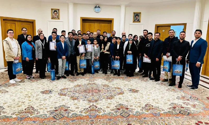 تقدیر سفیر جمهوری اسلامی ایران در روسیه از برگزیدگان ارشمیدس